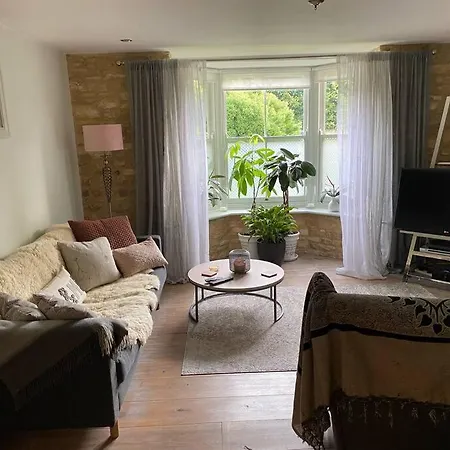 Historic Cotswold Chic Style For Uk Staycation Буртон-он-те-Уотер Экстерьер фото